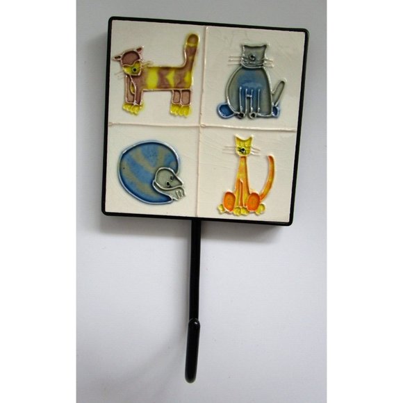 Ceramic Tile Art - Four Cats/Kitties Wall Hanger with Hook - Kingdom Wall Signed - Picture 2 of 11